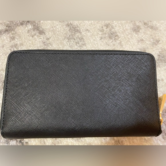 Michael Kors Black Wallet - Picture 2 of 4